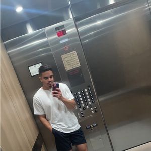 Meet your Posher, Elijah